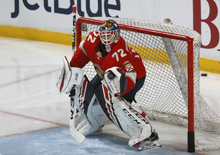 Известный российский вратарь побил свой антирекорд в НХЛ