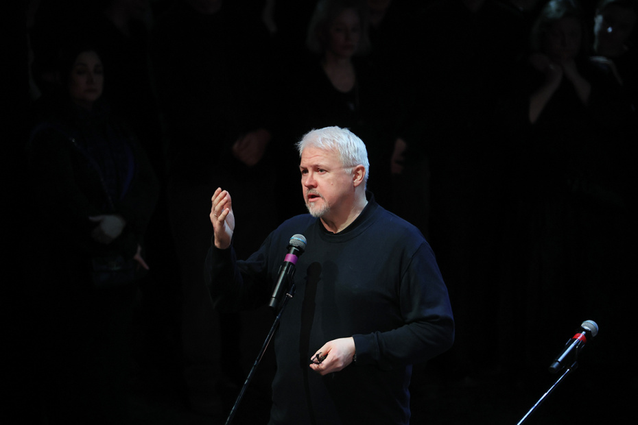 Вячеслав Невинный (младший) на церемонии прощания с ректором Школы-студии МХАТ Игорем Золотовицким в МХТ имени А. П. Чехова в Москве