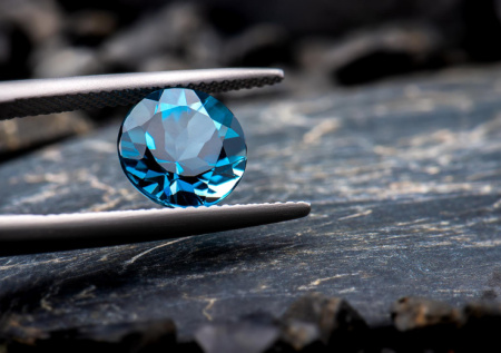 «Звезда Чистой Земли»: на Шри-Ланке нашли самый большой в мире сапфир