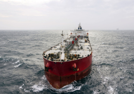 Дания усилила контроль над российскими танкерами в Балтийских проливах