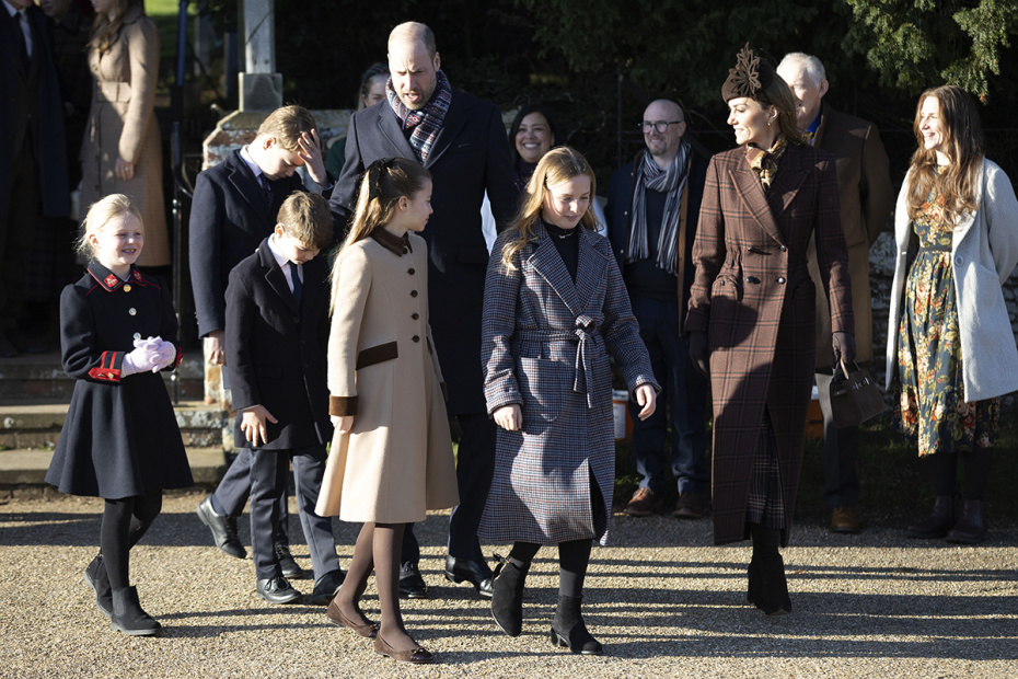 Принц Уильям, Кейт Миддлтон, принц Джордж, принцесса Шарлотта и принц Луи