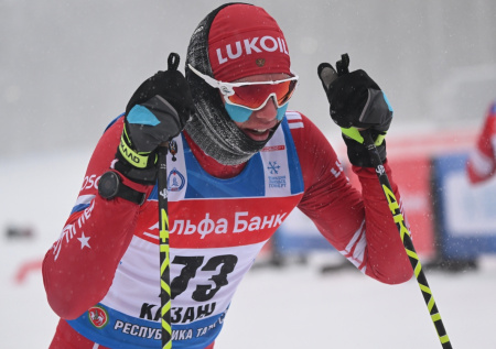 Российский лыжник Денисов получил нейтральный статус