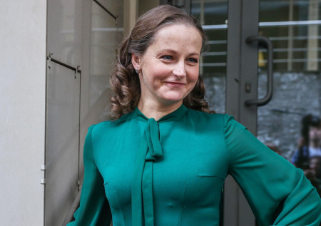 Развод с Матвеевым, мнение об СВО, список некрасивых: как живет Яна Сексте