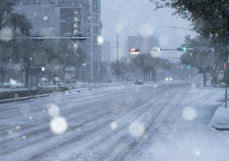 В США солнечный штат превратился в снежный ад