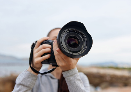 Россиян предупредили о новой схеме мошенников с «бесплатными» фотосессиями