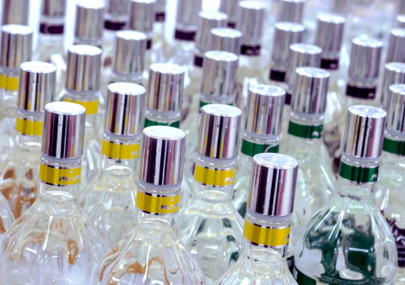 Под Петербургом ликвидировали подпольный цех по производству алкоголя