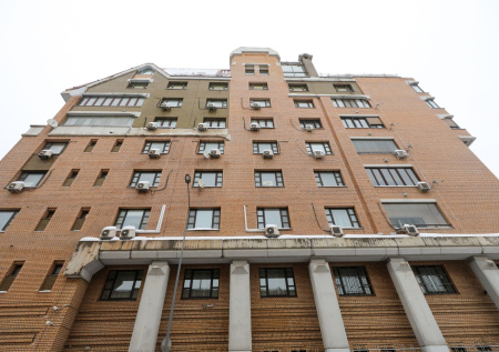 В Хамовниках началось принудительное выселение Долиной из квартиры