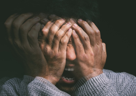 Психолог ответила, как распознать психопата по первым тревожным сигналам