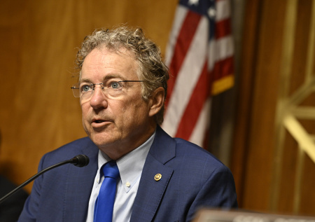 «Это война»: сенатор из США объяснил истинную цель вторжения в Венесуэлу