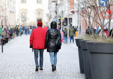 Польша откажется от слов «муж» и «жена» в свидетельствах о браке