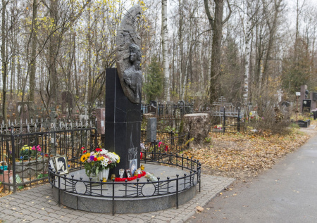 Фанатка Цоя умерла на могиле музыканта