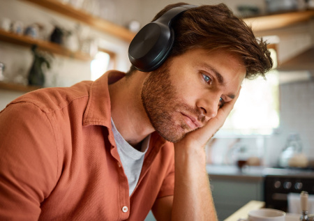 Ученые нашли точку спада энергии у людей, речь идет о «выключении» мозга