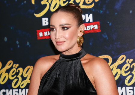 «Привет, мои 40!»: Бузова записала трогательное обращение по случаю юбилея