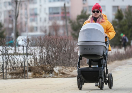 В России сняли ограничения на включение декретного отпуска в страховой стаж