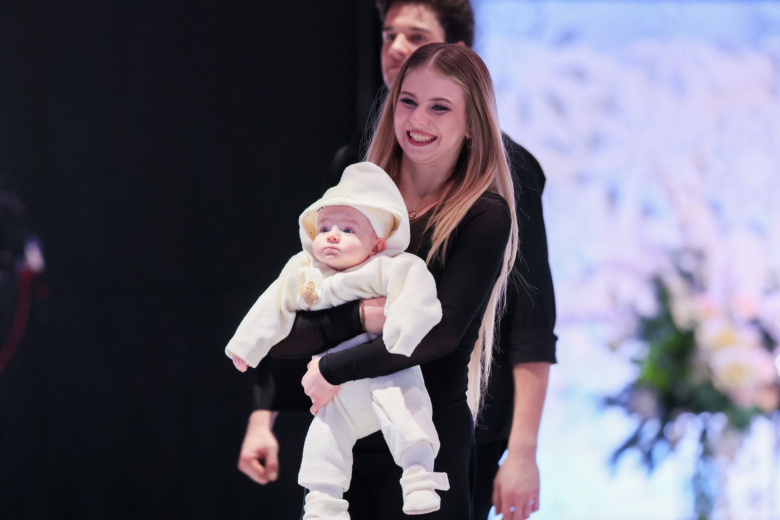 Александра Игнатова (Трусова) с сыном Михаилом