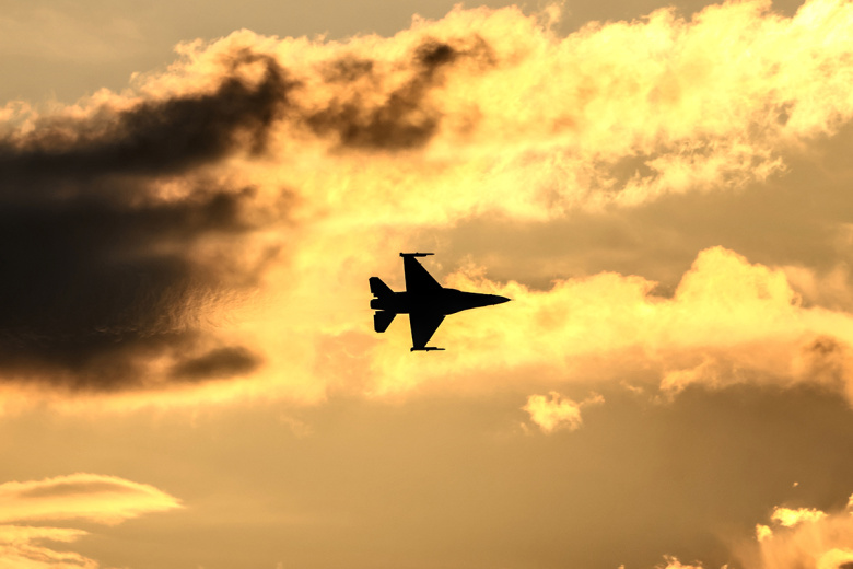 Американский истребитель F-16