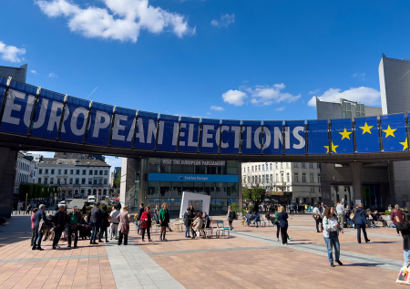 «Фиаско, тирания». Кто и зачем разваливает ЕС — почему России это невыгодно