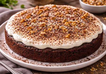 «Какаошник» — пеку корж из стакана кефира и собираю торт за 10 минут: нежнейший десерт тает во рту