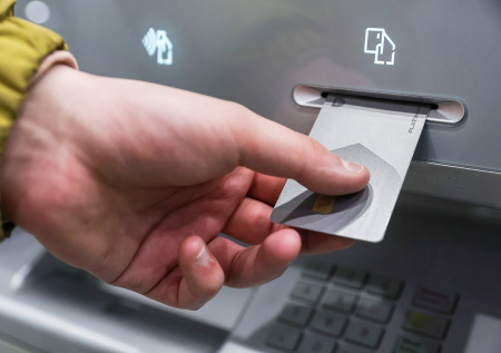 В Госдуме поддержали новые меры против дропперов