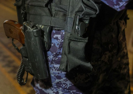 У судившегося с пенсионеркой чиновника прошли обыски из-за дома инвалидов