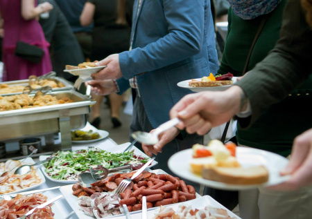 Нутрициолог перечислила продукты, повышающие риск развития рака