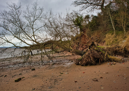 Шторм вскрыл секретный бункер в Британии