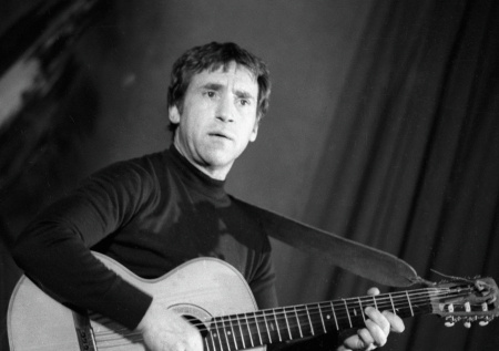 В Омске поставят памятник известному барду