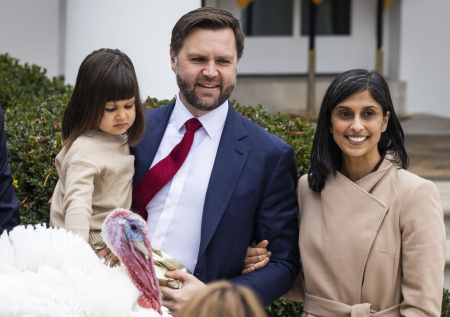 Вторая леди США снова забеременела