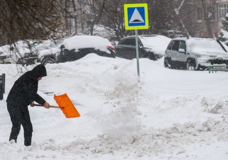 Названа сумма, которую можно получить за разбитое при уборке снега авто