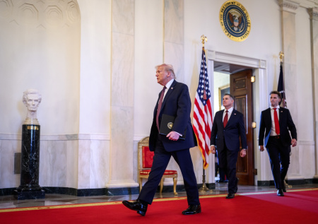 Трамп поставил под сомнение верность НАТО