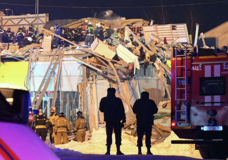МЧС столкнулось сразу с двумя проблемами при обрушении ТЦ в Новосибирске