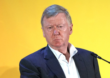 Приставы начали арестовывать миллиарды Чубайса: чего он лишится, активы