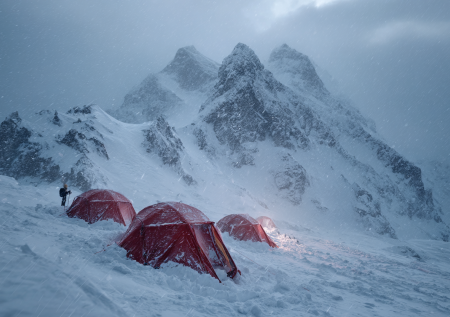 Российские альпинисты застряли в одном из самых суровых мест на Земле