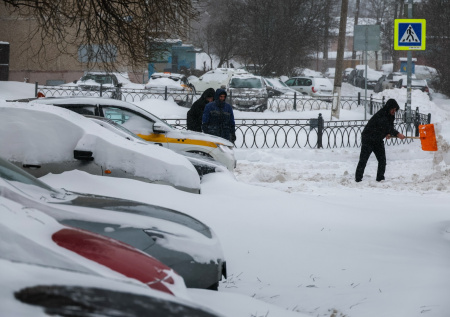 Раскрыто, как получить компенсацию за разбитое при уборке снега авто