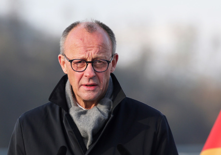 Раскрыт хитрый план Мерца после его слов об угрозе Гренландии со стороны РФ