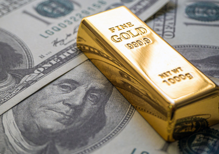 «Золотые» котировки рухнули на фоне заявления Трампа о Гренландии