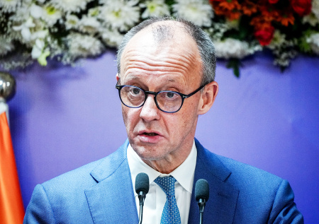 «Мерещатся русские»: в СФ высмеяли слова Мерца об угрозе со стороны России