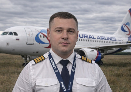 Штраф в 119 млн: в чем виноват пилот, севший в поле и спасший 167 жизней