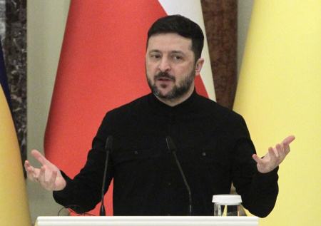 Экс-нардеп ответил, при каких условиях Зеленский может остаться у власти