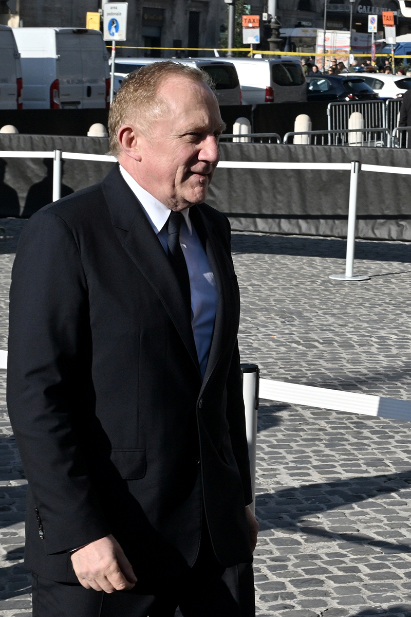 Франсуа-Анри Пино на похоронах Валентино Гаравани