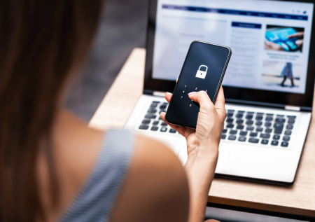 Логины и пароли почти 150 млн человек утекли в Сеть