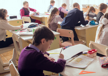 В Госдуме предложили поощрить родителей школьников-отличников