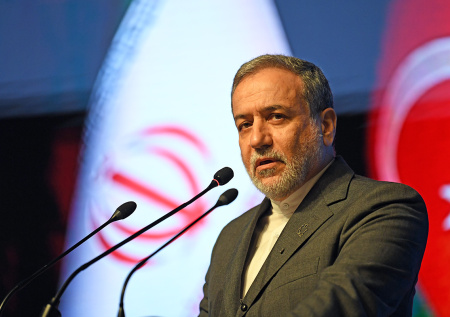 «Мир устал»: глава МИД Ирана резко ответил на критику Зеленского