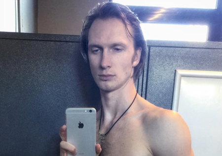 Украинского артиста балета могут послать в окопы за постановку Чайковского