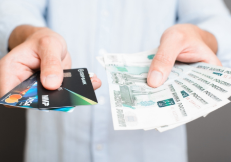 Россиянам дали совет, как избежать блокировки карты при общении с банком