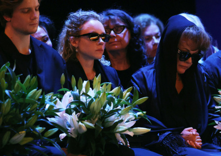 Внучка Талызиной опубликовала фото в честь дня рождения актрисы