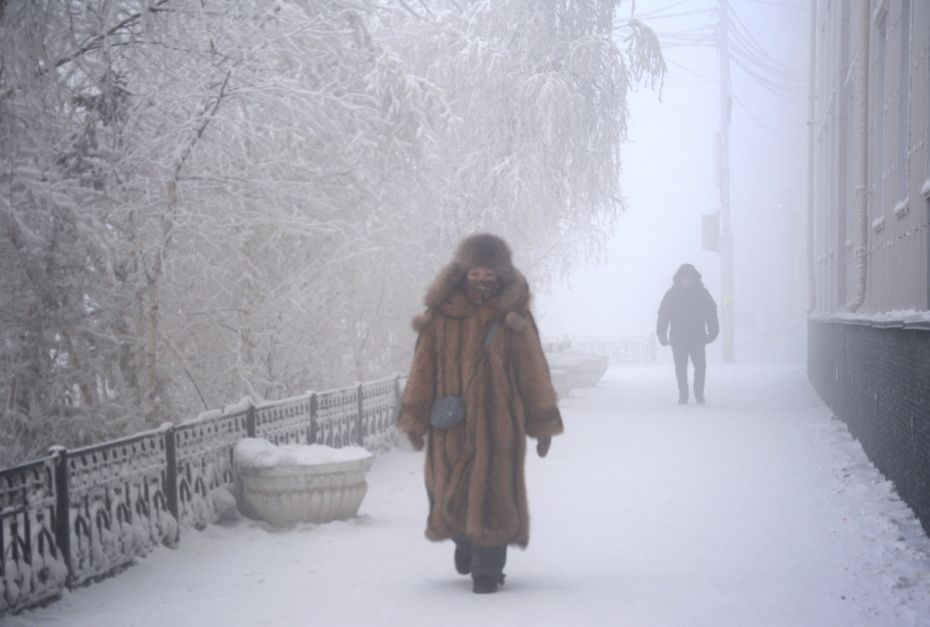 Люди на улице Якутска