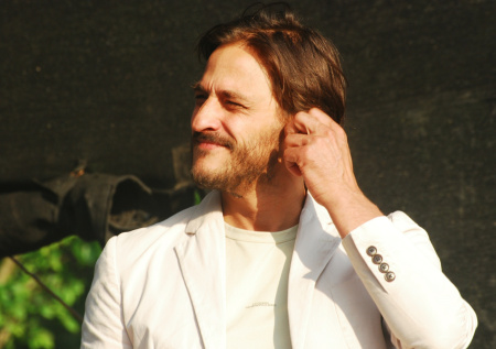 Работа на WB, эмиграция: чем сейчас занимаются звезды «Даешь молодежь!»