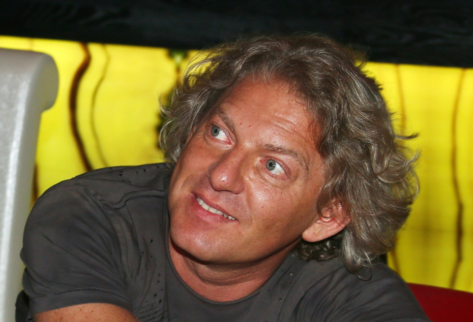 Александр Олейников на III интеллектуальных играх «Студии Довженко» в A-One Cafe, 2013 год