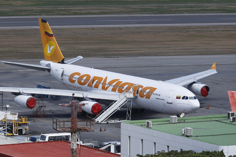 Самолет авиакомпании Conviasa